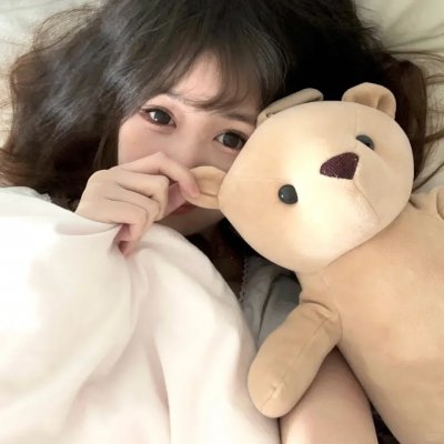 她来到我身边